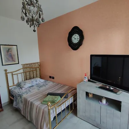 Casa Bruzio Couette-café 3*
